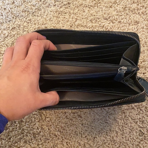 Burberry Check Wallet - Picture 7 of 7